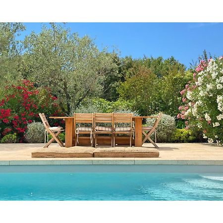 キュキュロン Les Jardins De Sitaara Bed & Breakfast エクステリア 写真