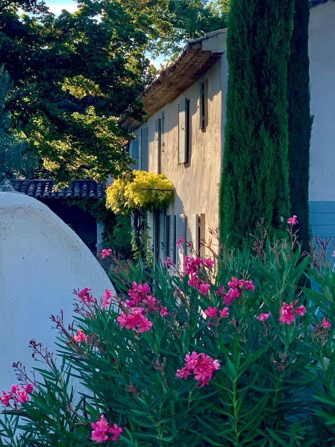 キュキュロン Les Jardins De Sitaara Bed & Breakfast エクステリア 写真
