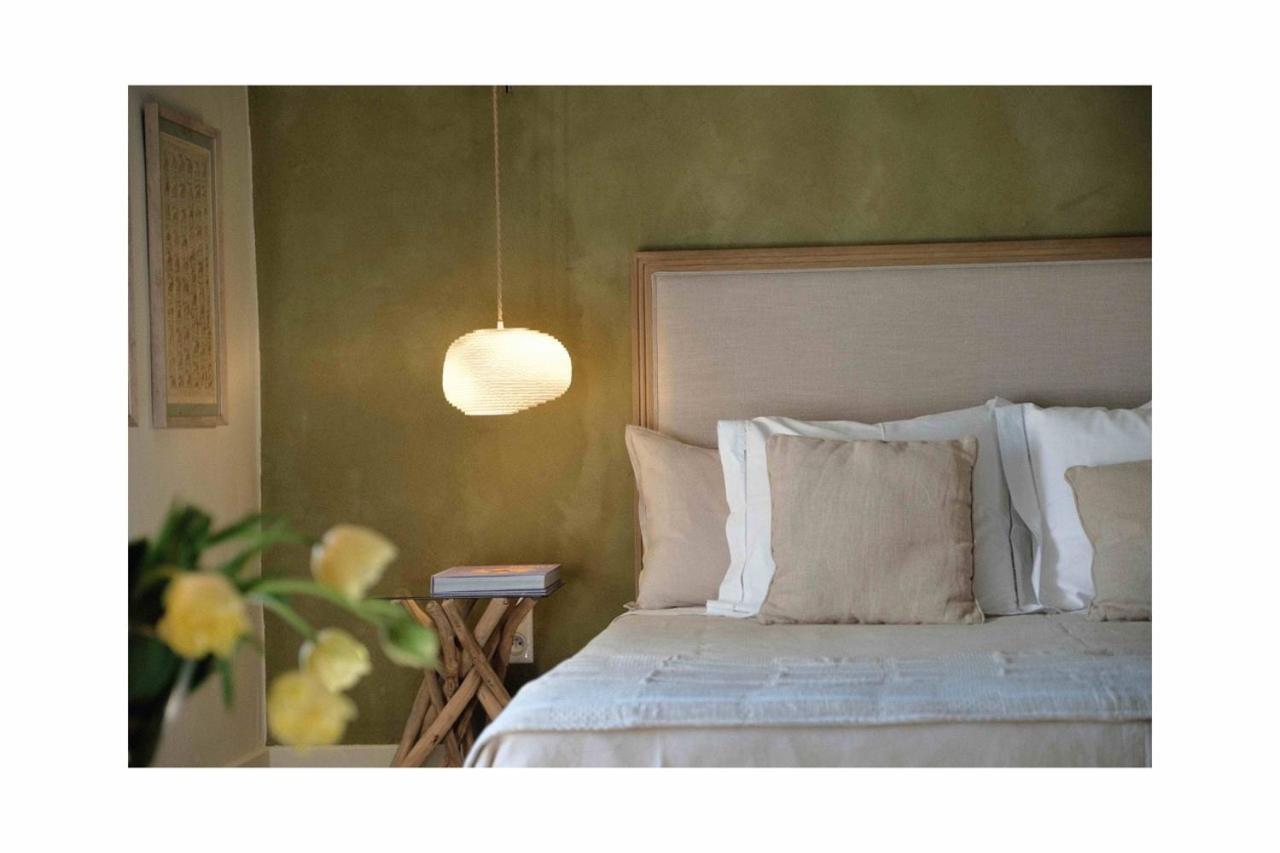 キュキュロン Les Jardins De Sitaara Bed & Breakfast エクステリア 写真