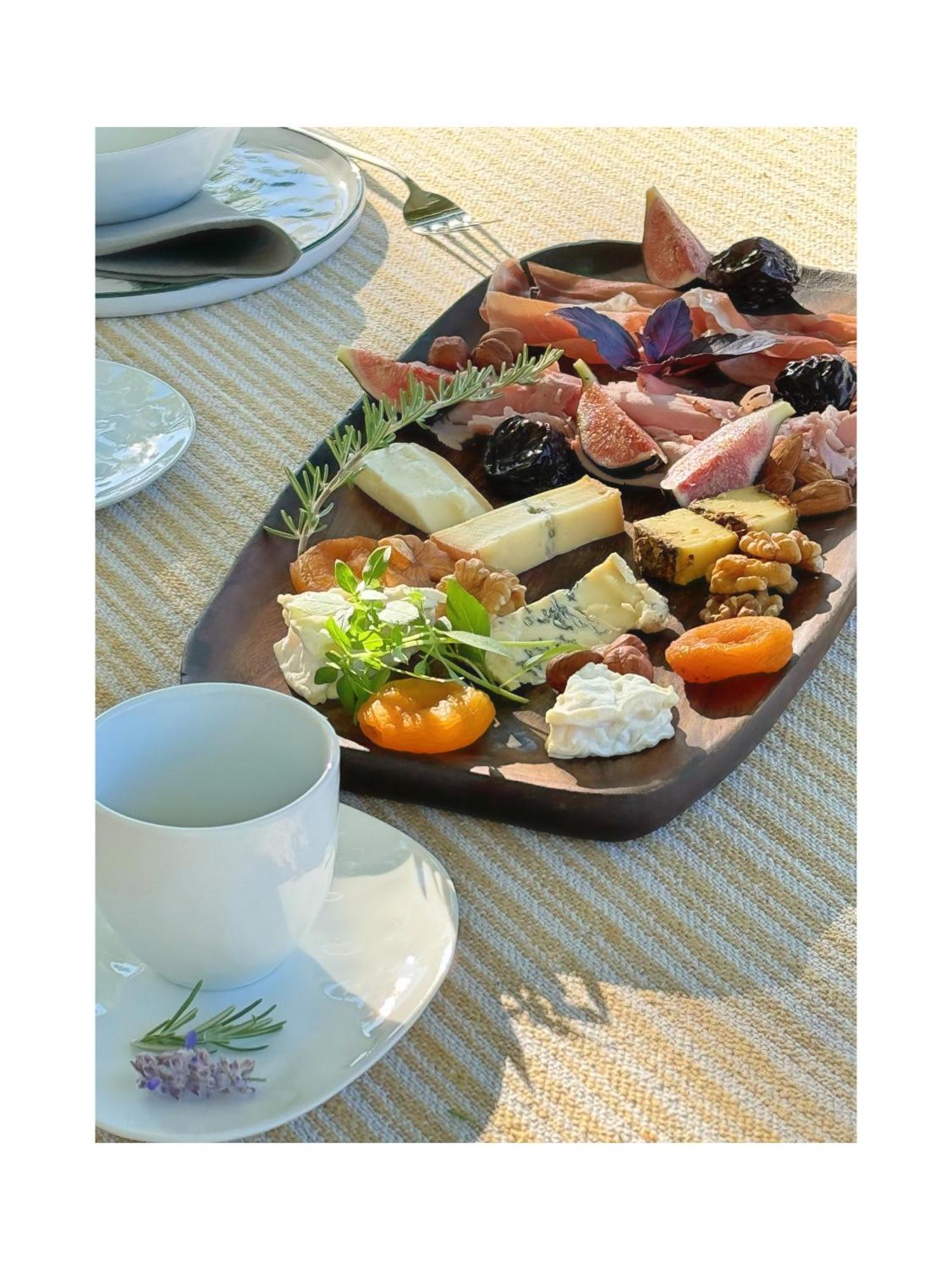キュキュロン Les Jardins De Sitaara Bed & Breakfast エクステリア 写真